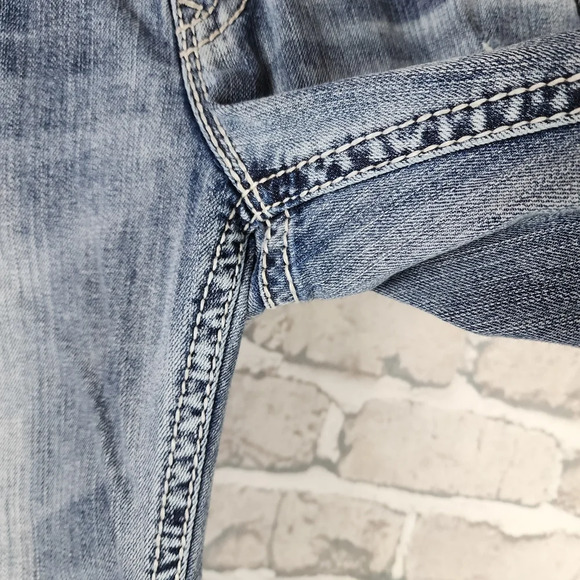 Silver Jeans Aiko Mid Capri Distressed Factory Fade Whiskered Light Blue Size 28 - Picture 13 of 15